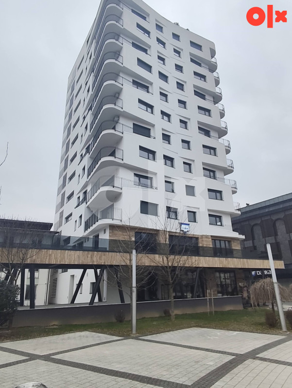 Trosoban stan na 6-tom spratu Cazin centar 3
