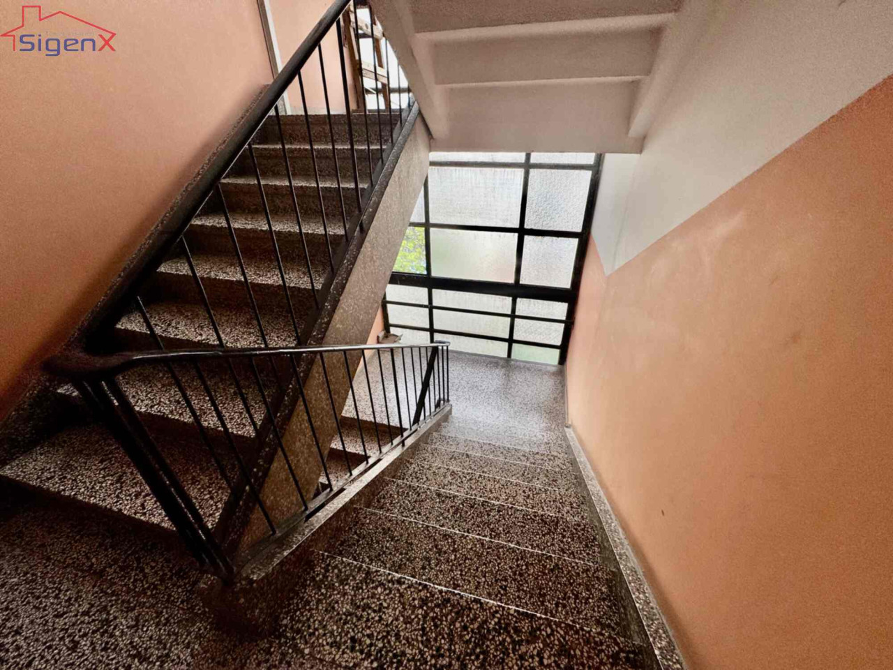 Dvosoban stan/Čengić Vila/useljivo/osunčano/53m2/5.sprat
