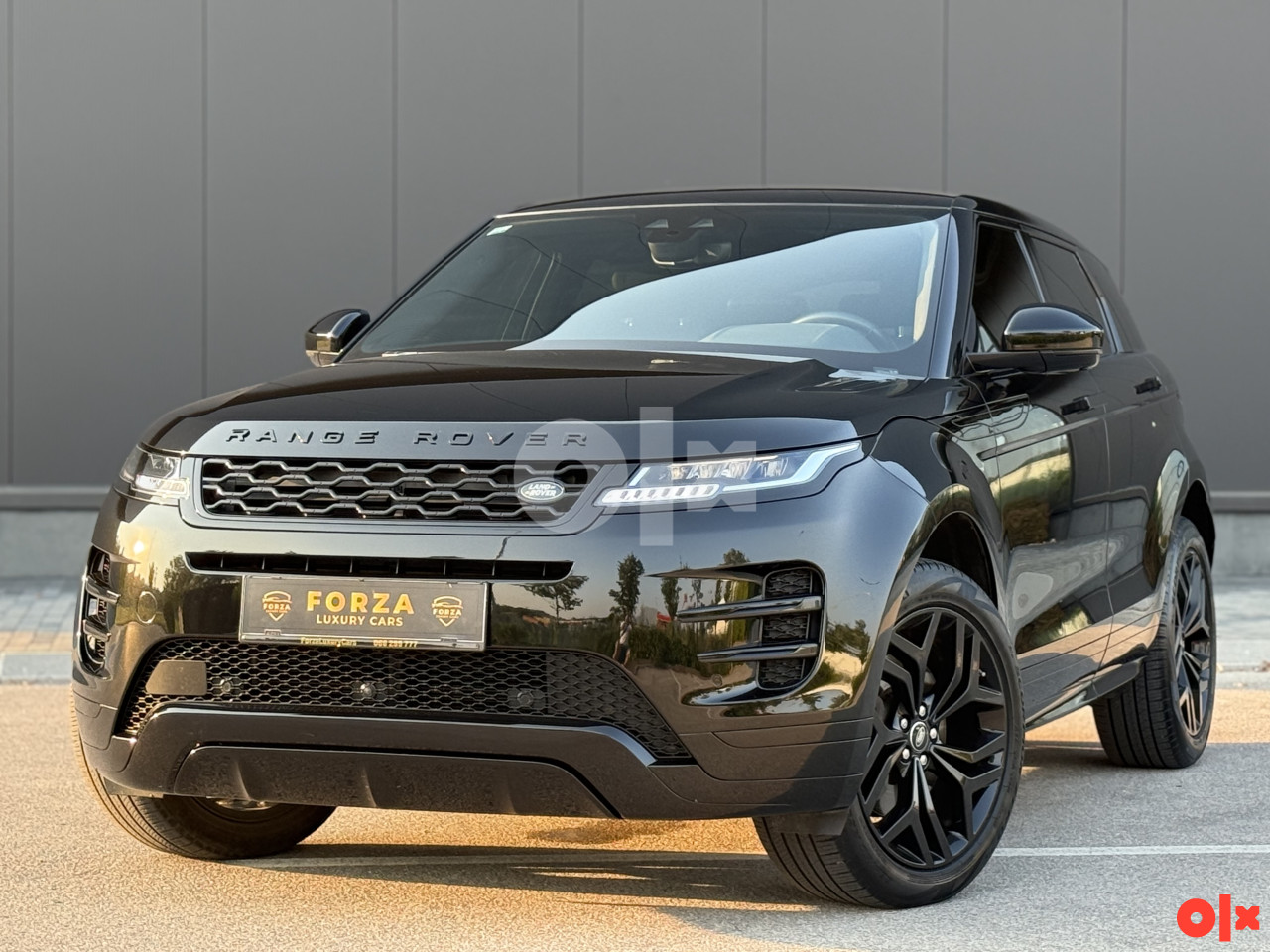 RANGE ROVER EVOQUE 2.0D 150KS R-DYANMIC AWD 2019 GODINA