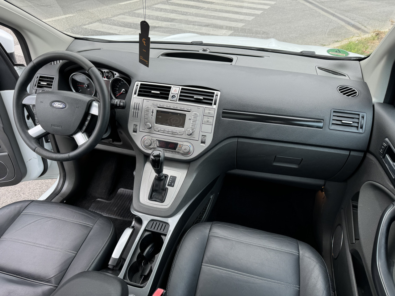 FORD KUGA 2.0 TDCI 4x4*TITANIUM*AUTOMATIK*PANO*KOZA*NAVI*KAMERA
