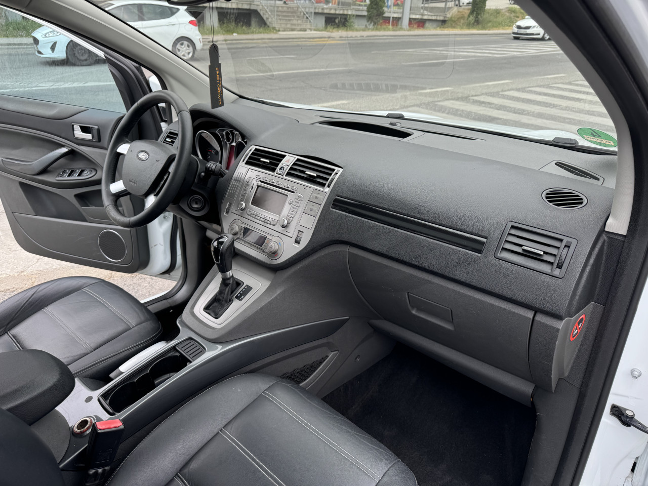 FORD KUGA 2.0 TDCI 4x4*TITANIUM*AUTOMATIK*PANO*KOZA*NAVI*KAMERA