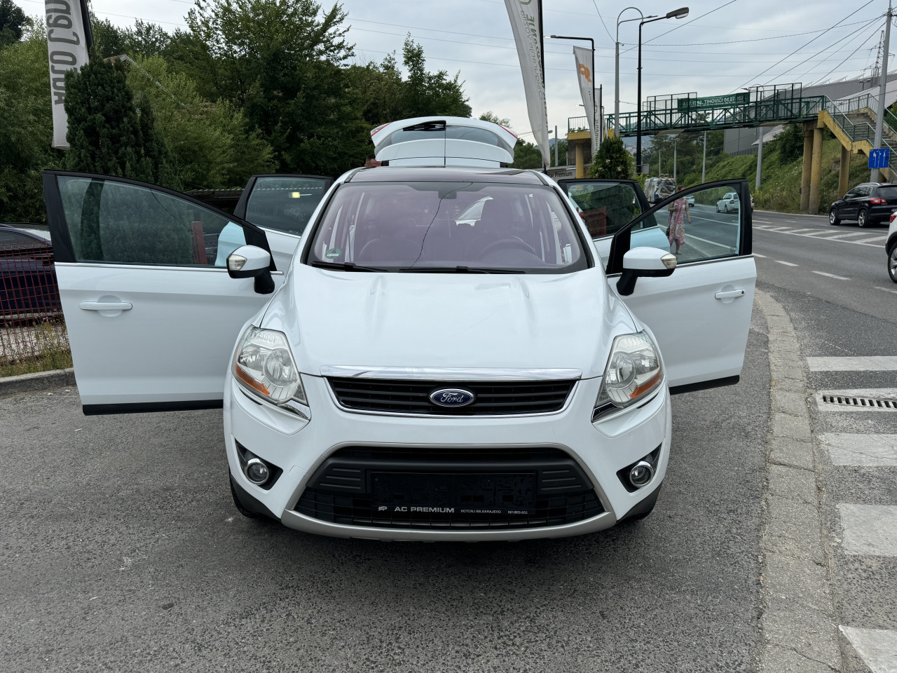 FORD KUGA 2.0 TDCI 4x4*TITANIUM*AUTOMATIK*PANO*KOZA*NAVI*KAMERA
