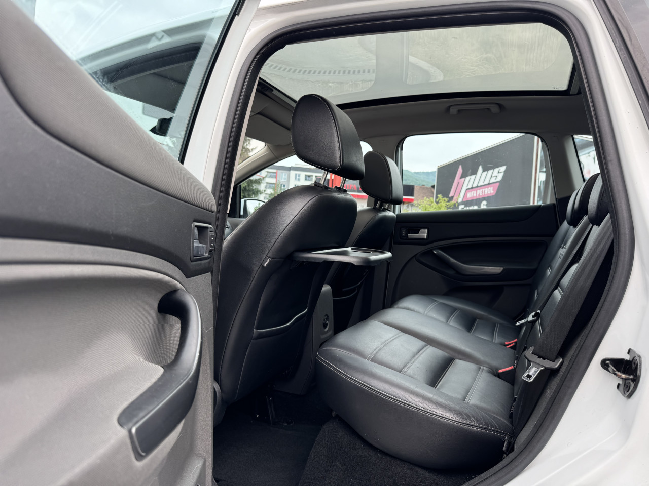 FORD KUGA 2.0 TDCI 4x4*TITANIUM*AUTOMATIK*PANO*KOZA*NAVI*KAMERA