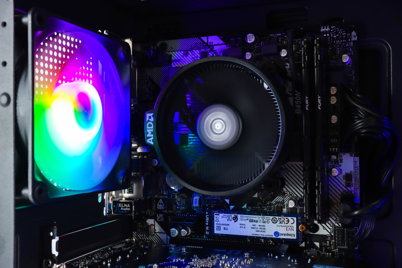 Gaming PC Cougar MX110-05; R5 3600; RTX 3050; 1TB SSD; 16GB DOPER