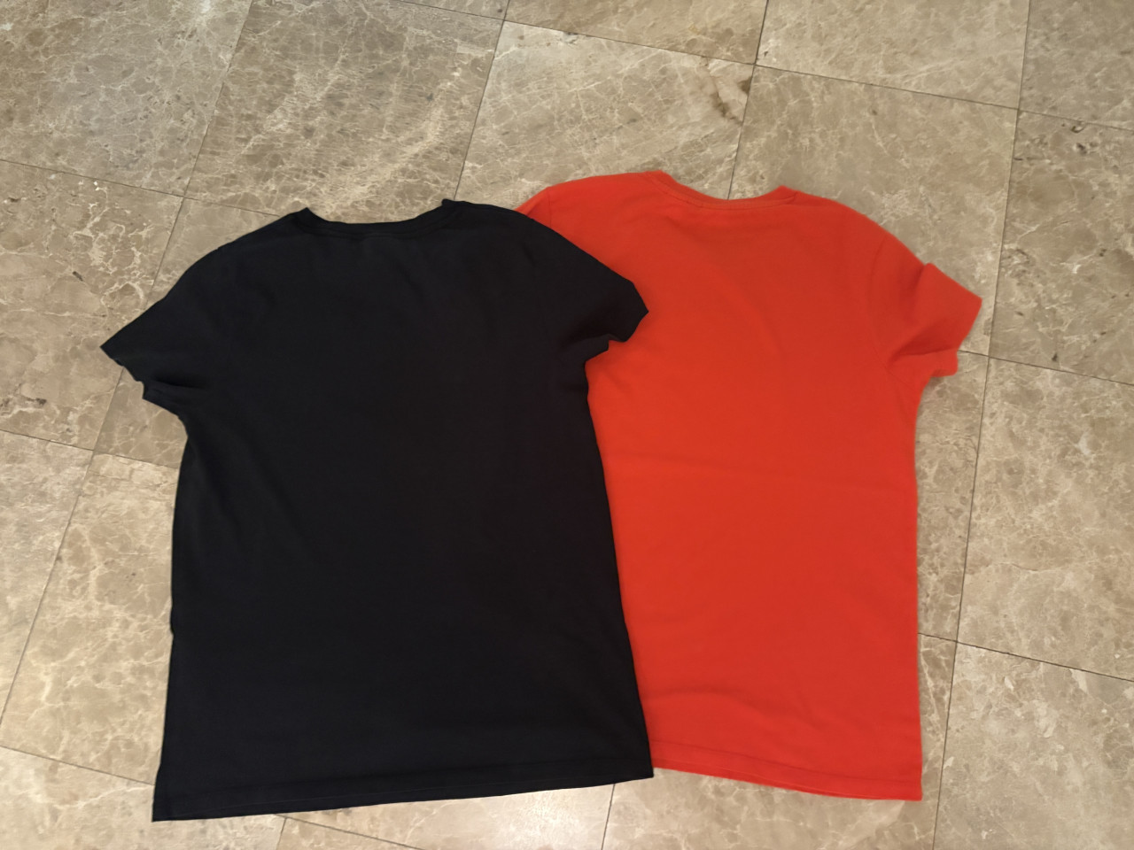 Zenska majica Levis, cijena za 2 kom, vel S/M