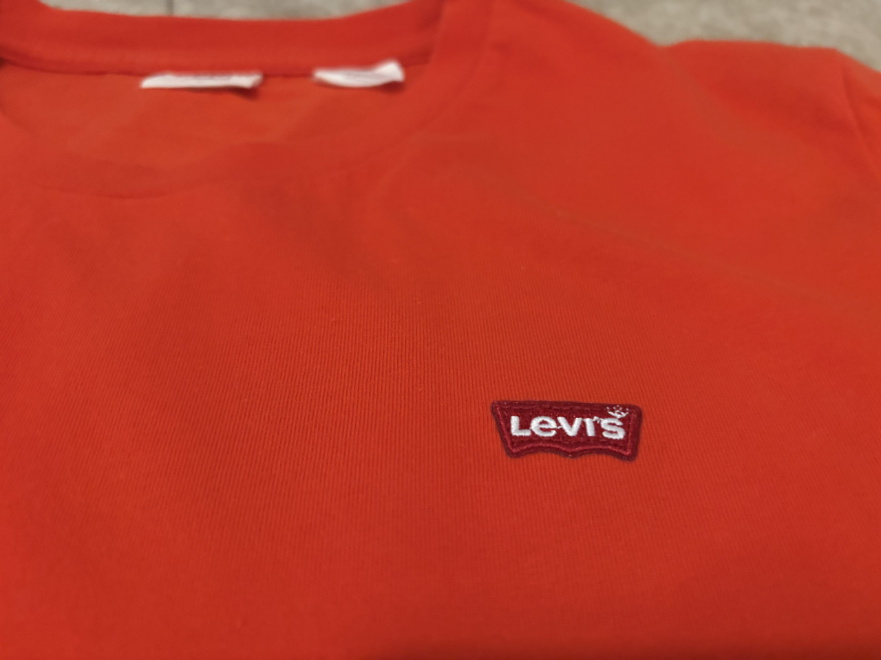 Zenska majica Levis, cijena za 2 kom, vel S/M
