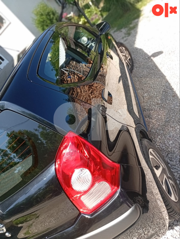 Nissan Pixo