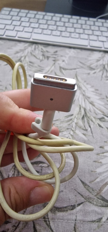 Apple MagSafe 2 45w punjac