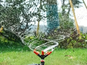 Rotirajuca prskalica za vrt navodnjavanje