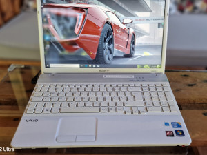 Gaming laptop Sony Vaio i3 8GB RAM 500GB HDD 15.6"