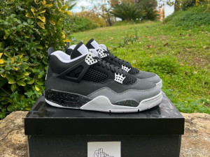 NIKE AIR JORDAN RETRO 4 ORIGINAL