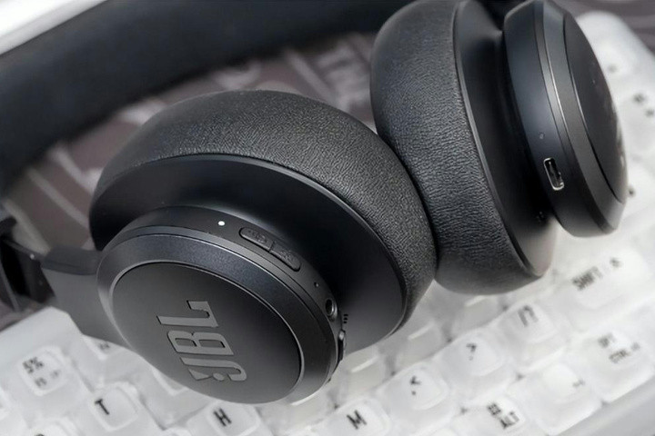Slušalice bluetooth JBL Live 770NC crne Live 770 NC