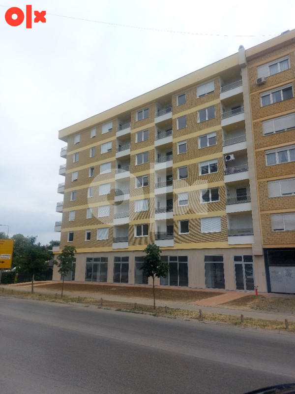 NAJAM: NOV POSL.PROSTOR 300m2, STEPE STEPANOVIĆA 3