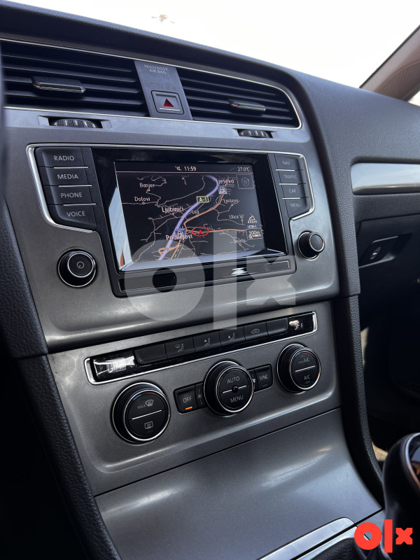 WV Golf 7 1.6 77KW BLUEMOTION/ACC SENZOR/MOD 2015 TEK UVEZEN