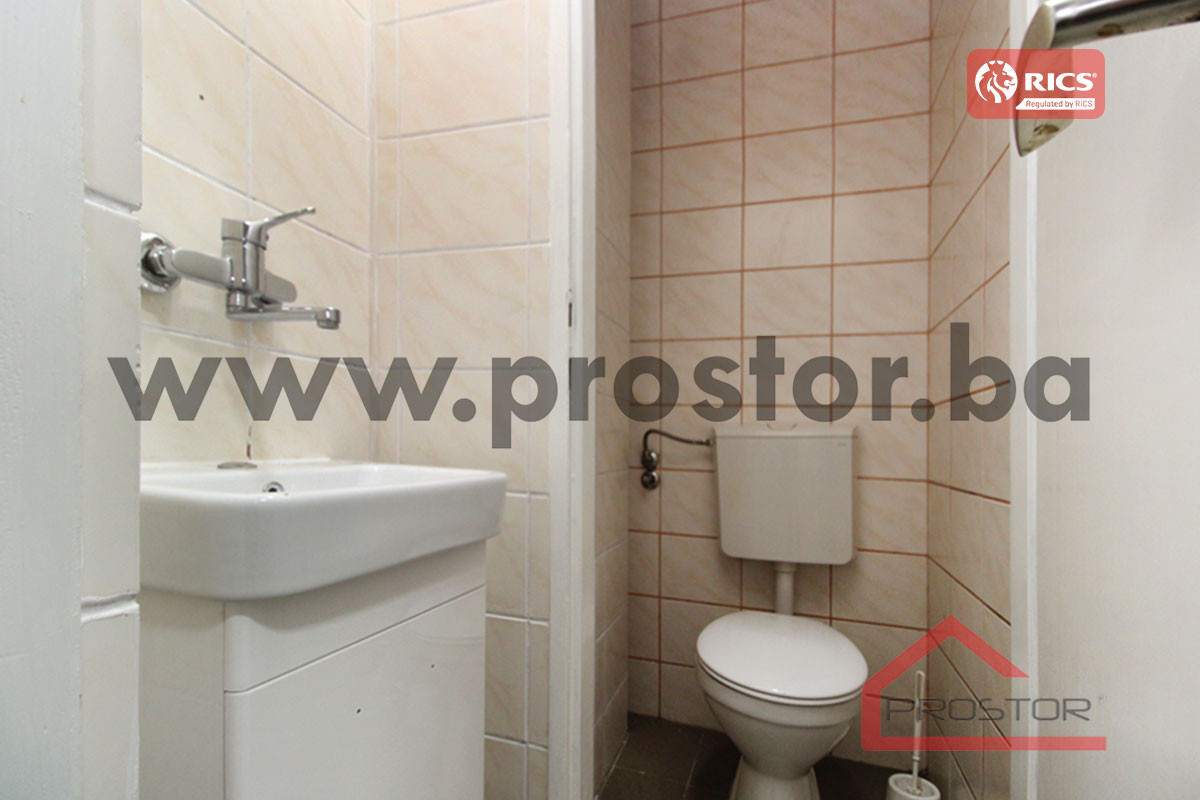 PROSTOR izdaje: Poslovni prostor, 37m2, Otoka 6