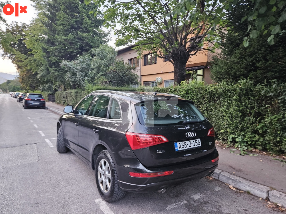 Audi Q5 3.0tdi ful led  tek uvez.i tek registr.MOZE ZAMJENA