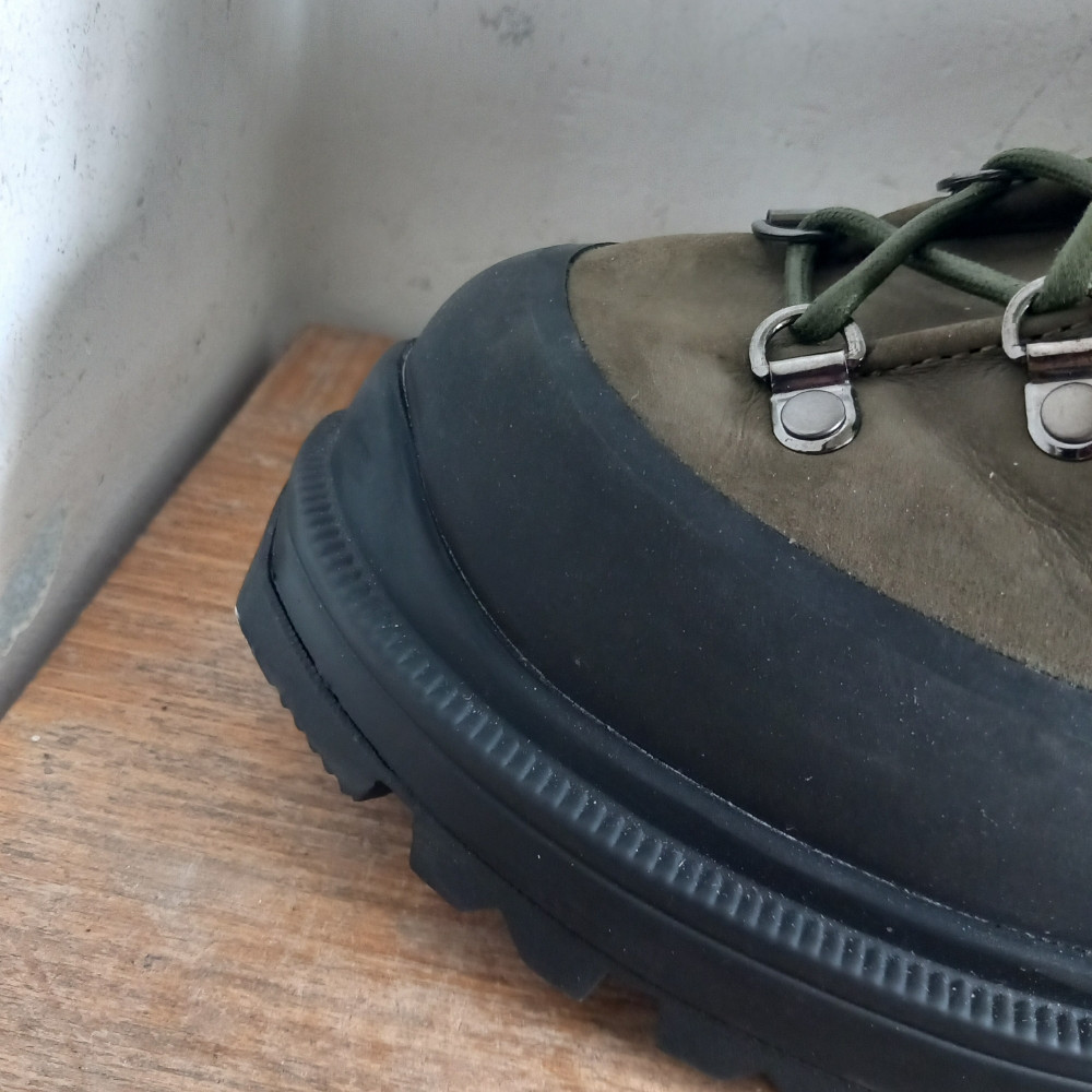 Extra planinarske zimske gorske čizme CANADA Goose Gore-Tex br.44