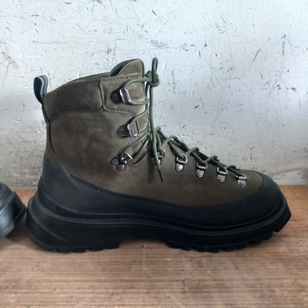 Extra planinarske zimske gorske čizme CANADA Goose Gore-Tex br.44