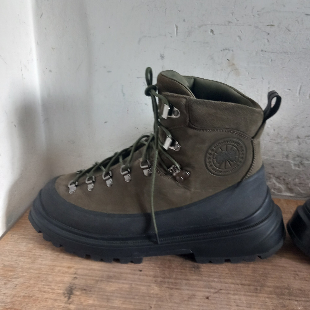 Extra planinarske zimske gorske čizme CANADA Goose Gore-Tex br.44