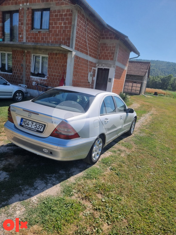 Mercedes-Benz C 220