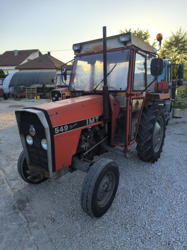 Traktor IMT 549