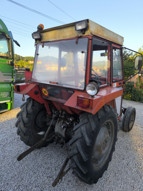 Traktor IMT 549