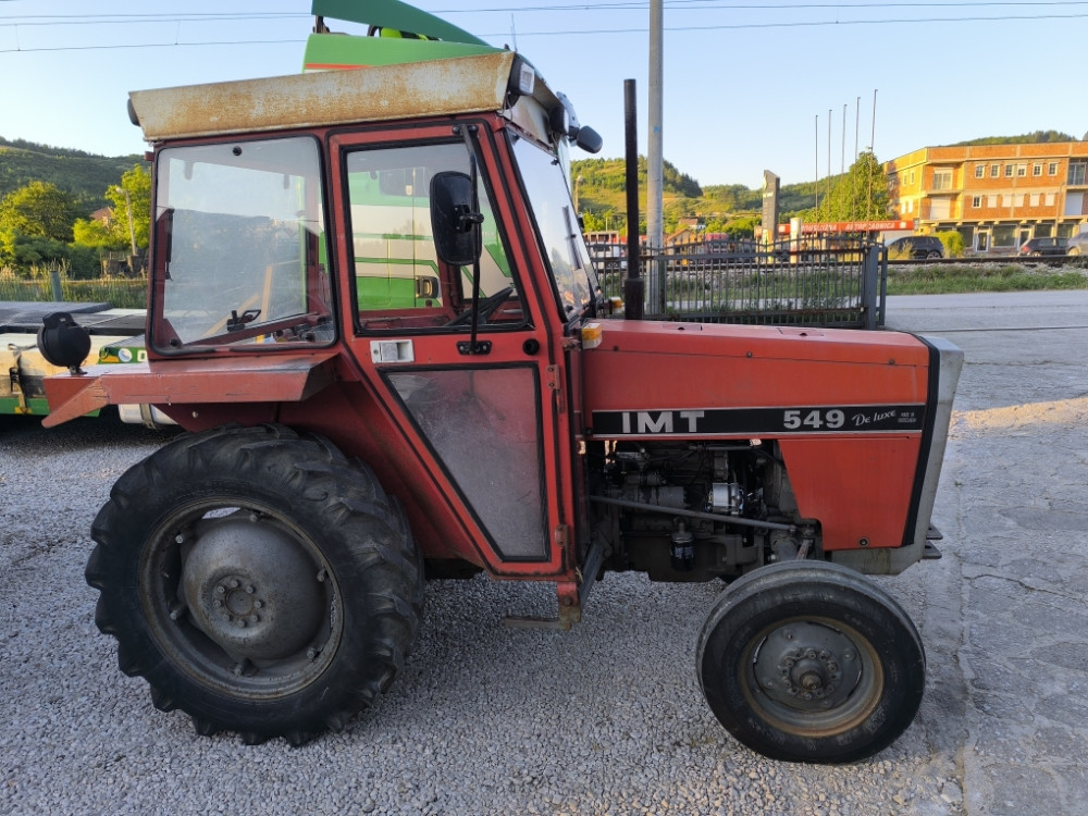 Traktor IMT 549