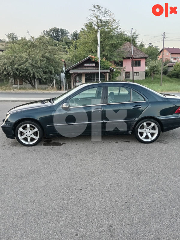 Mercedes-Benz C 220