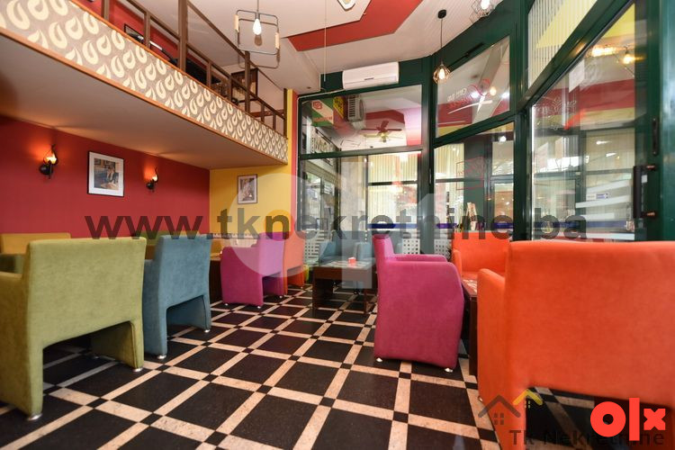 TC Sjenjak Atraktivan Caffe Bar 46 m2 sa velikom baštom