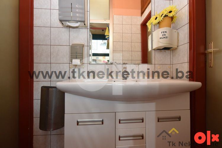 TC Sjenjak Atraktivan Caffe Bar 46 m2 sa velikom baštom