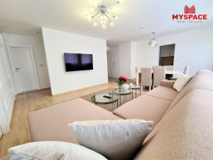 MY SPACE/ Stan/ Grbavica/ RENOVIRAN/ NAMJESTEN/ 72 m2