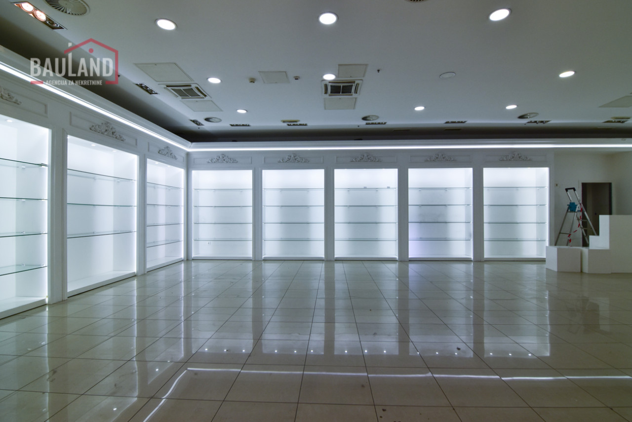 BAULAND/ Atraktivan poslovni prostor 139,33 m2/ Importanne 3