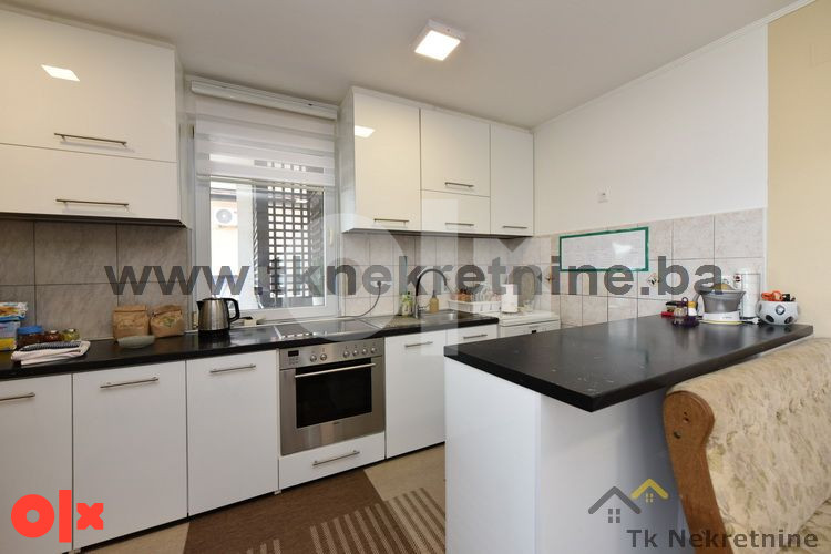 ZLOKOVAC - Kuća na parceli 534 m2, sa 3 zasebna stana