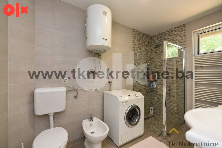 ZLOKOVAC - Kuća na parceli 534 m2, sa 3 zasebna stana