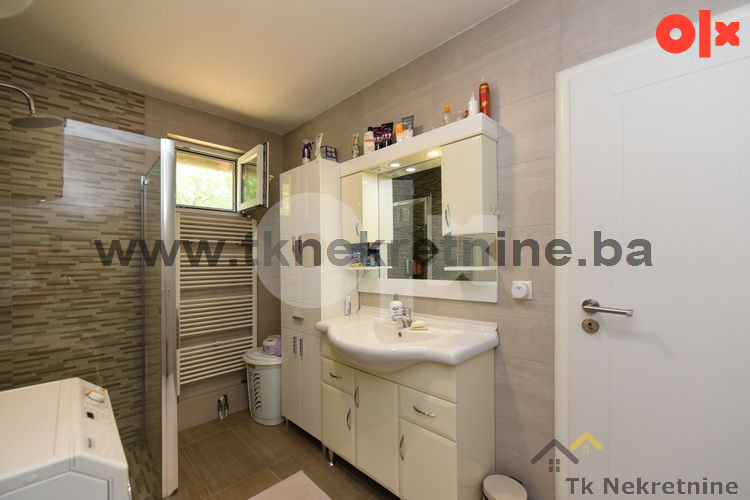ZLOKOVAC - Kuća na parceli 534 m2, sa 3 zasebna stana