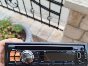Auto radio alpine