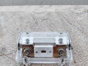 Osigurac za auto muziku 300A