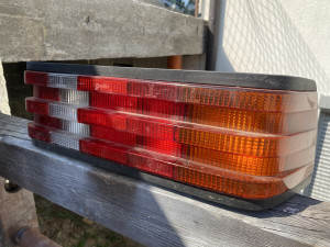 Desna štopka Mercedes 190