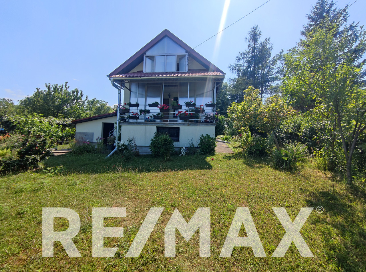 Kuća - vikend kuća - u Prijakovcima, plac 1083m2, garaža 2