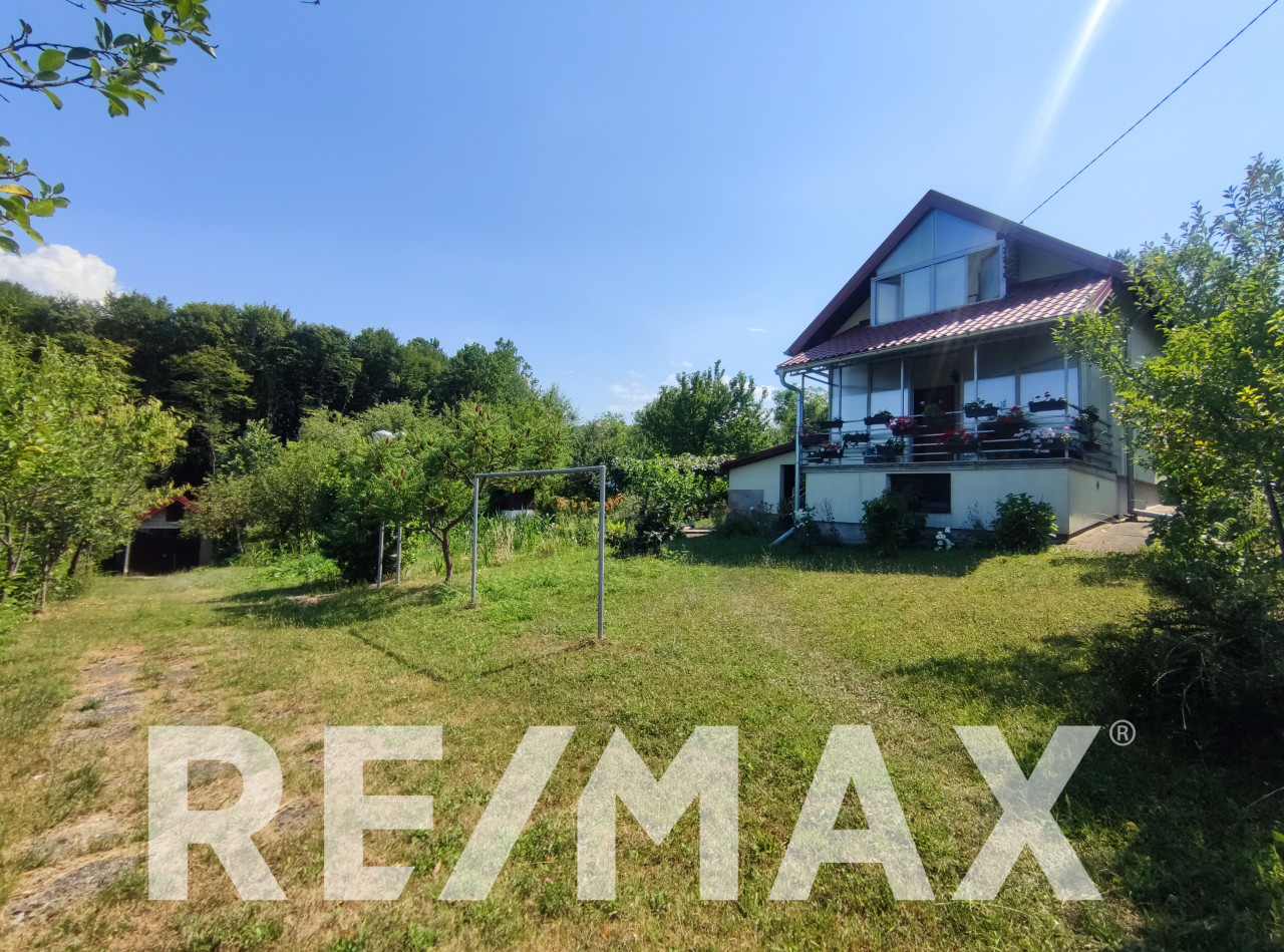 Kuća - vikend kuća - u Prijakovcima, plac 1083m2, garaža 3