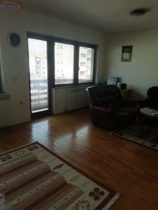 Sigenx prodaje trosoban stan/Istočno Sarajevo/Cara Lazara/105 m2 5