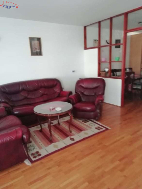 Sigenx prodaje trosoban stan/Istočno Sarajevo/Cara Lazara/105 m2 2