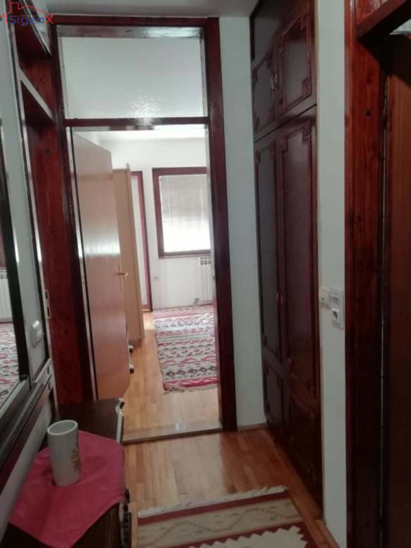 Sigenx prodaje trosoban stan/Istočno Sarajevo/Cara Lazara/105 m2 16
