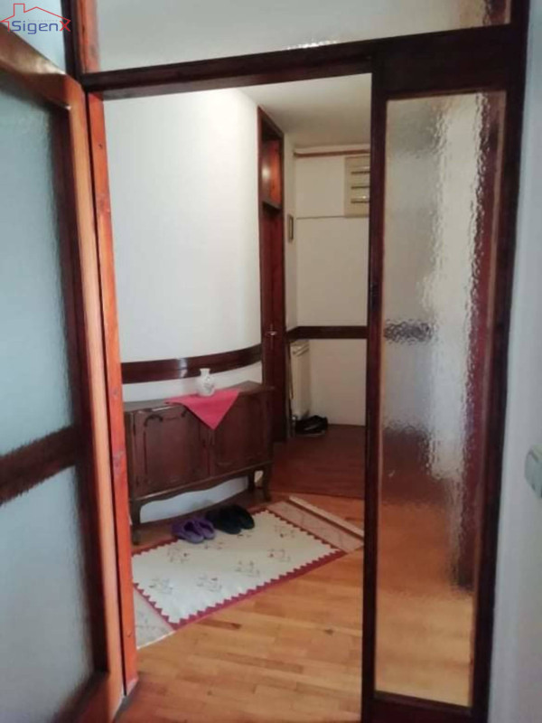 Sigenx prodaje trosoban stan/Istočno Sarajevo/Cara Lazara/105 m2 24
