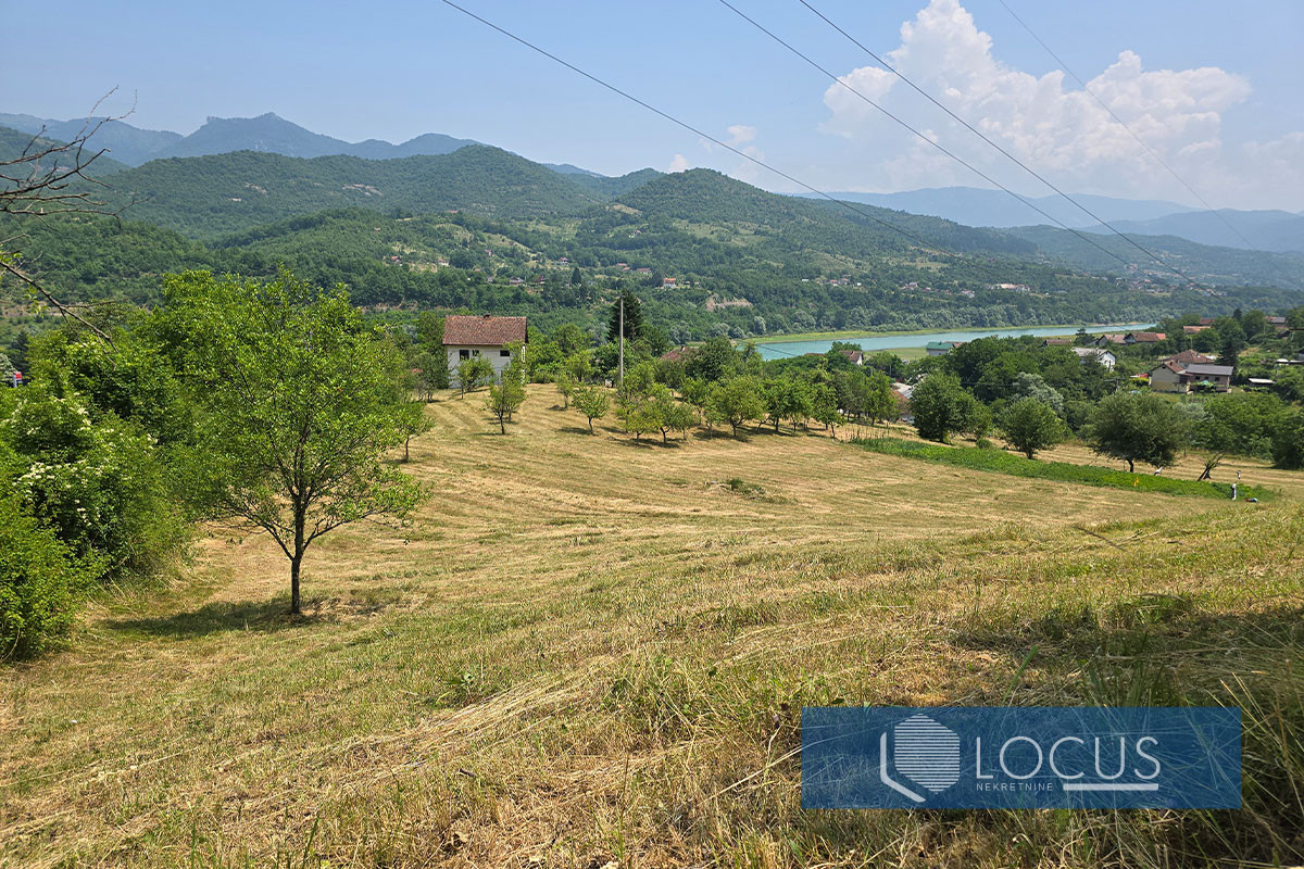LOCUS: Kuća na parceli 13.379m2, Orahovica, Konjic 2
