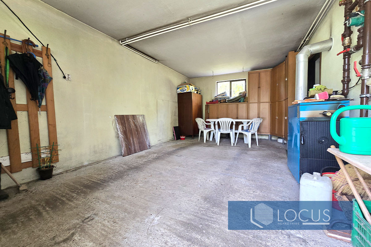 LOCUS: Kuća na parceli 13.379m2, Orahovica, Konjic 10
