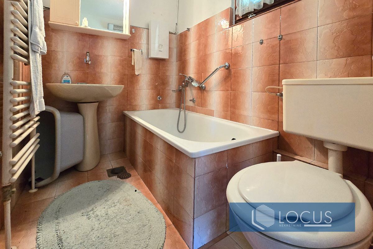 LOCUS: Kuća na parceli 13.379m2, Orahovica, Konjic 14