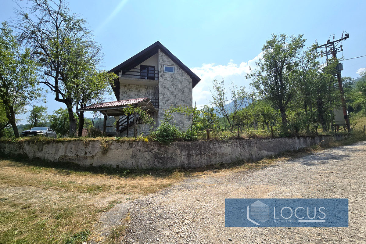 LOCUS: Kuća na parceli 13.379m2, Orahovica, Konjic 18