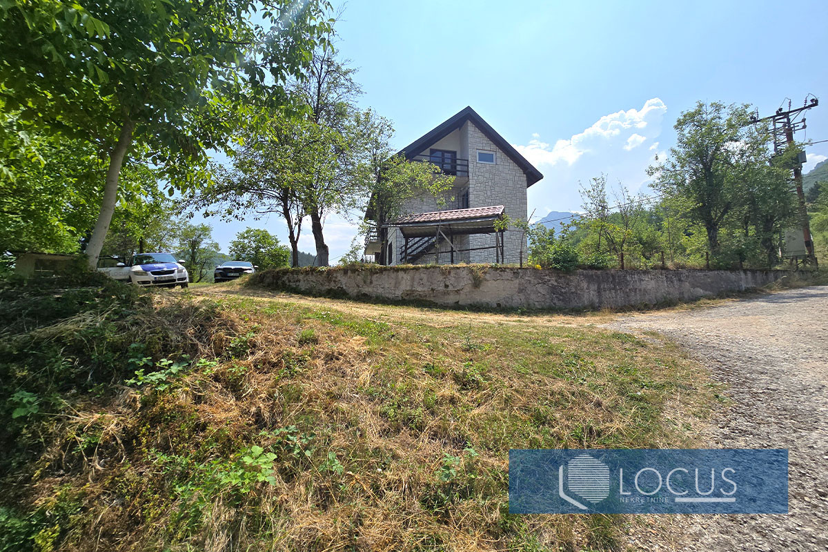 LOCUS: Kuća na parceli 13.379m2, Orahovica, Konjic 19