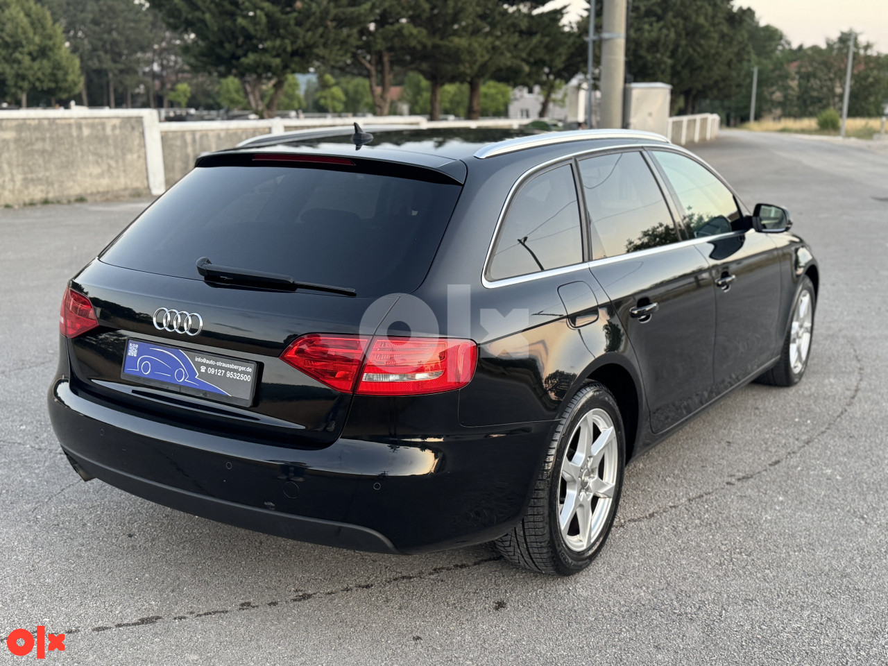 Audi A4 B8 2.0 TDI NAVI PDC MFL